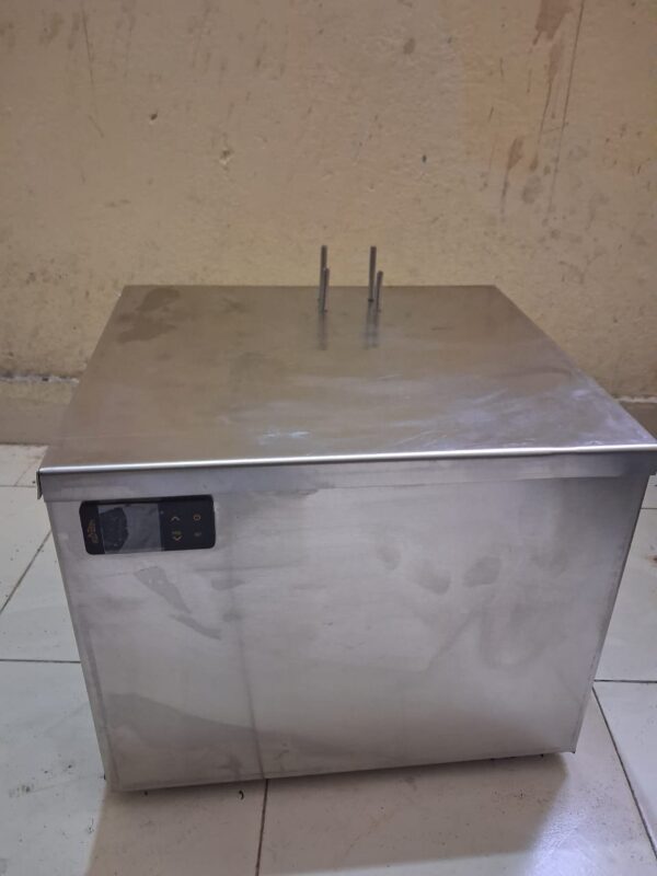 Electric gas cooler